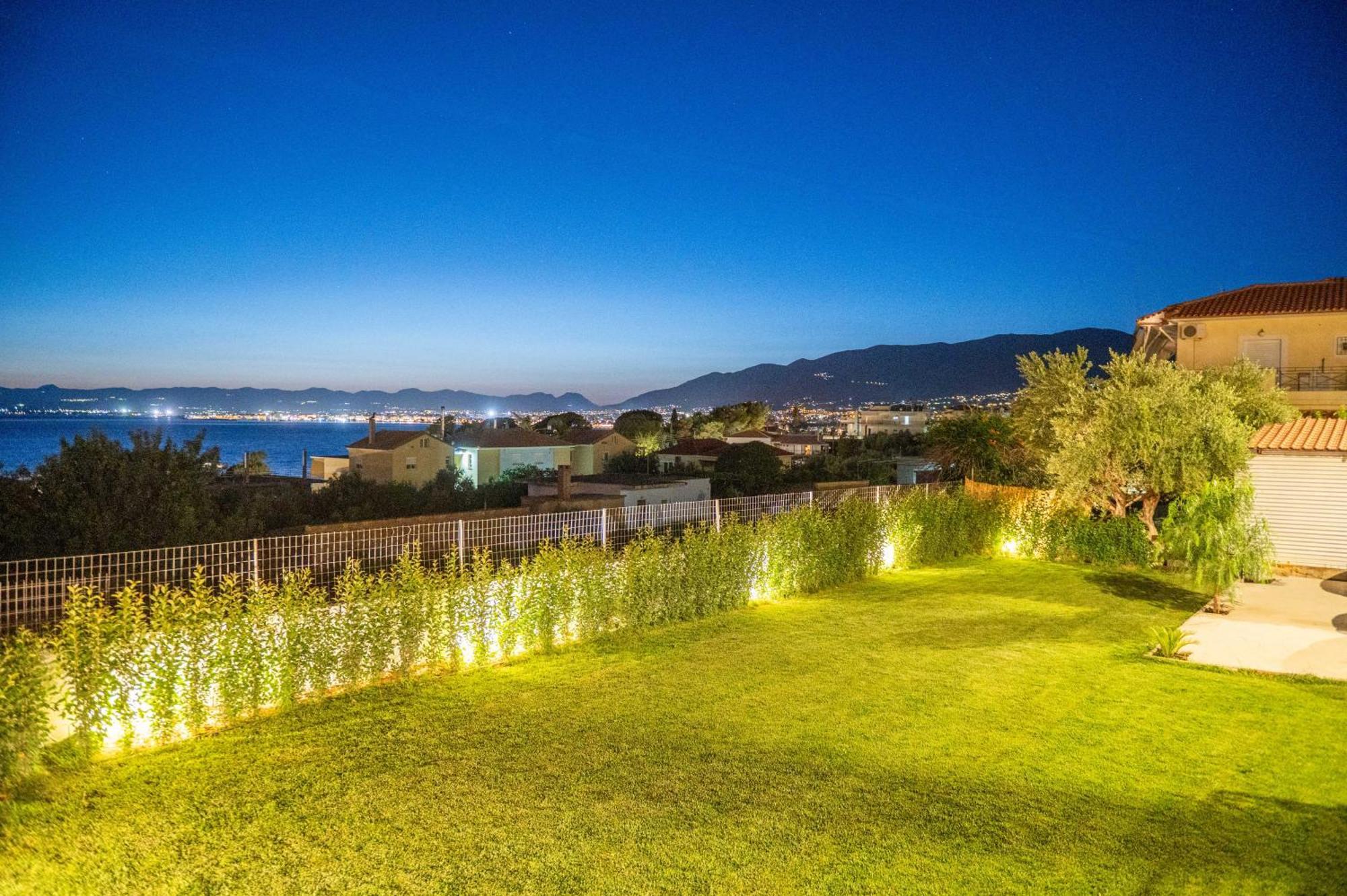 Thea Seaview Luxury Living Villa Каламата Екстериор снимка