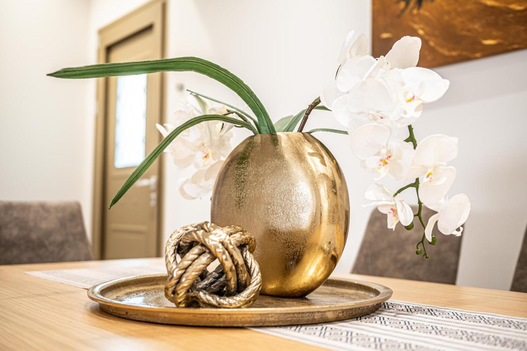 Thea Seaview Luxury Living Villa Каламата Екстериор снимка