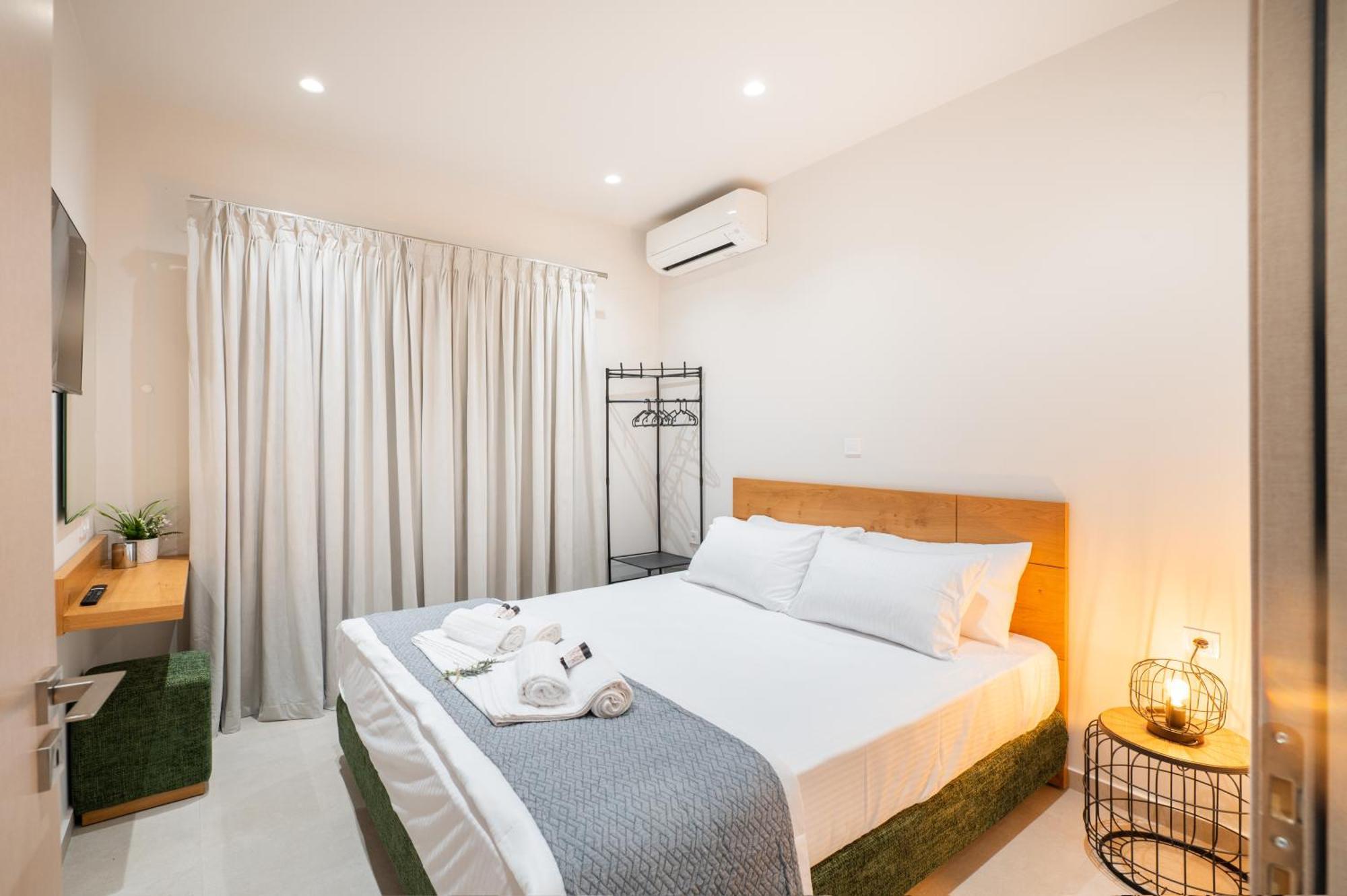 Thea Seaview Luxury Living Villa Каламата Екстериор снимка