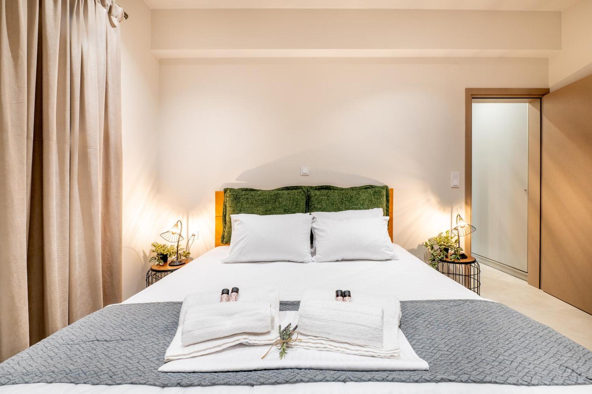 Thea Seaview Luxury Living Villa Каламата Екстериор снимка