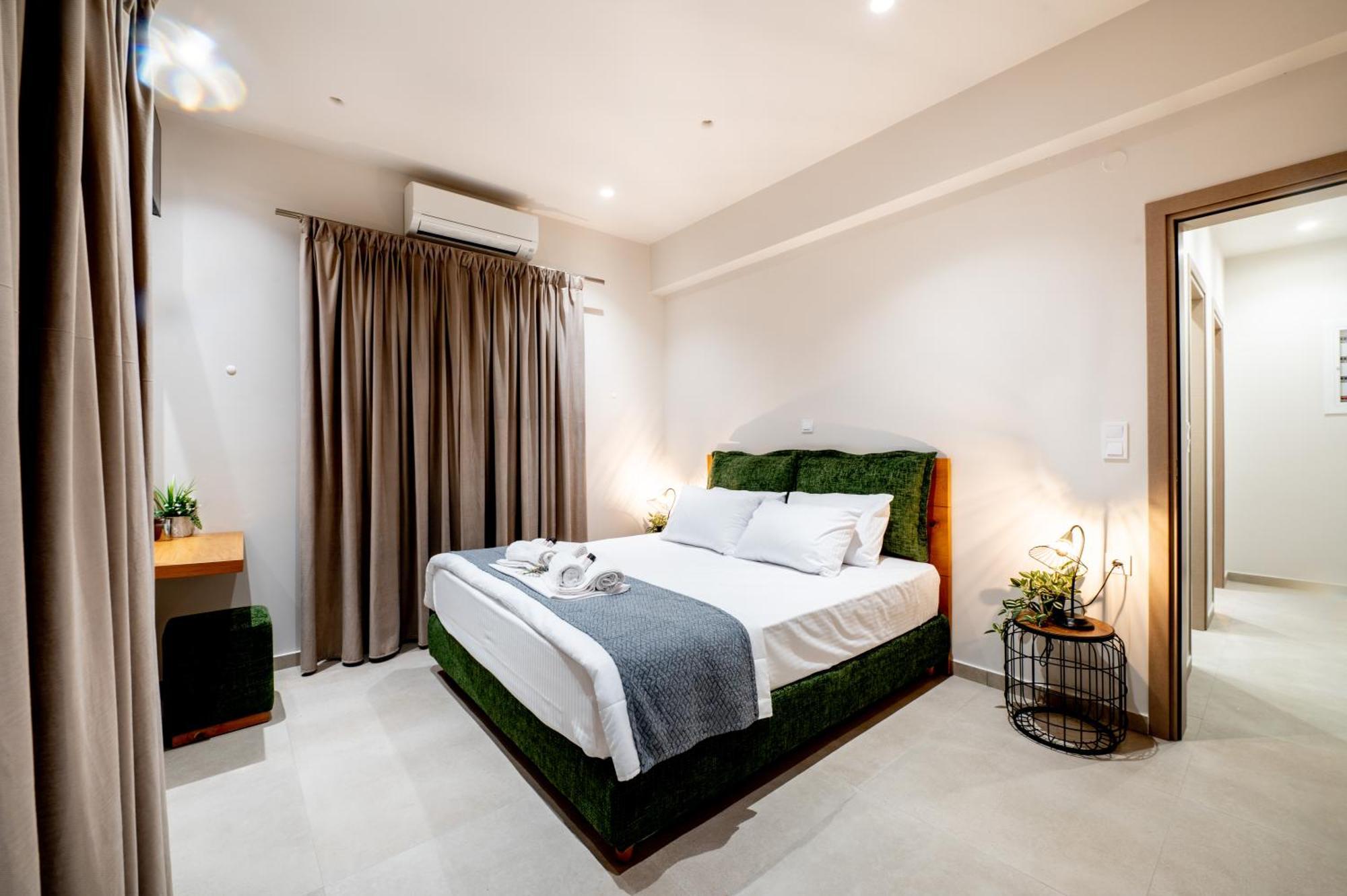Thea Seaview Luxury Living Villa Каламата Екстериор снимка