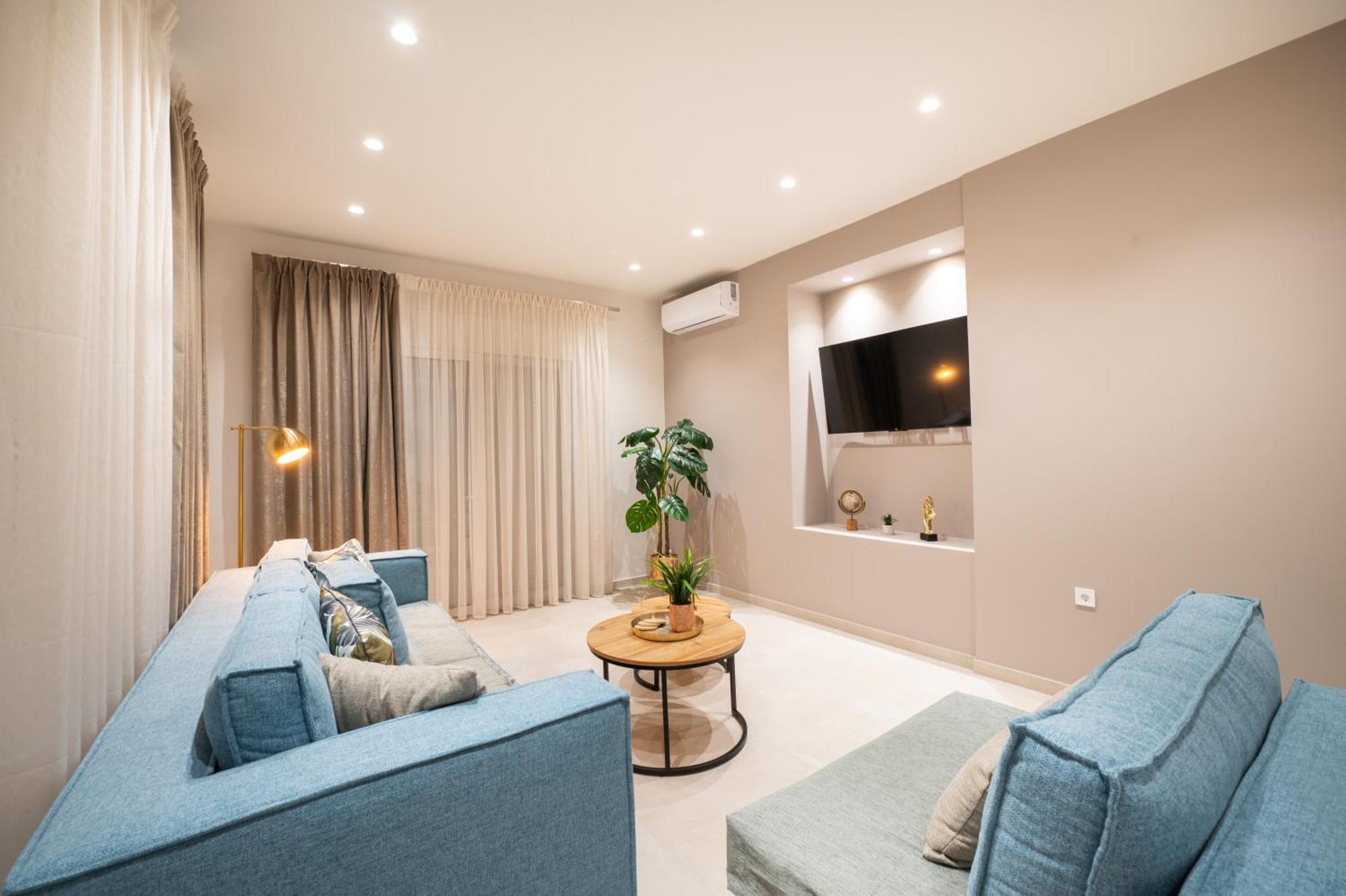 Thea Seaview Luxury Living Villa Каламата Екстериор снимка
