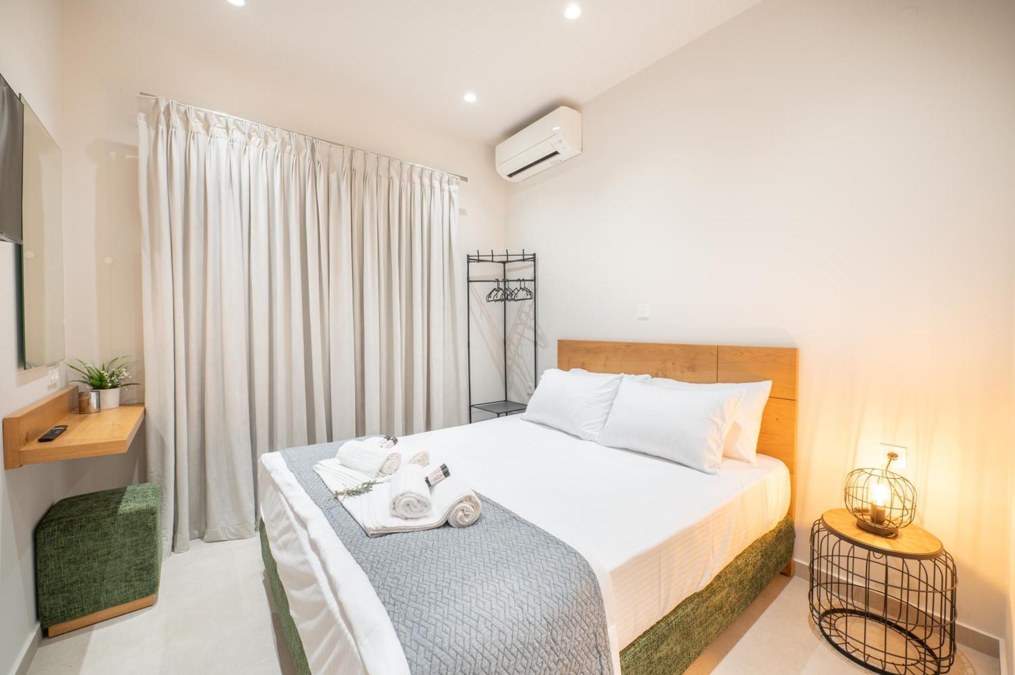 Thea Seaview Luxury Living Villa Каламата Екстериор снимка